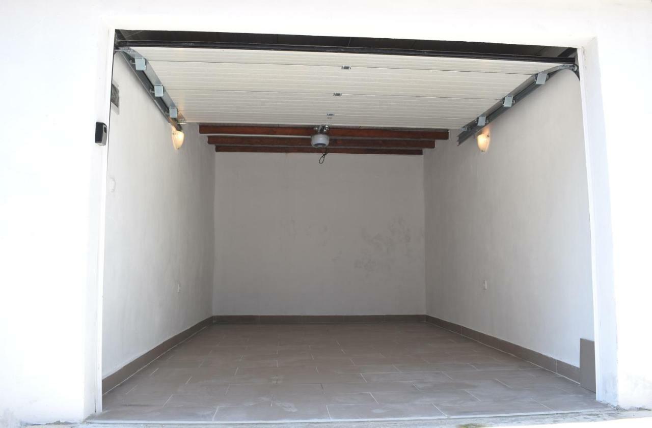 Pula Centar A1 Lalu - Free Garage Daire Dış mekan fotoğraf